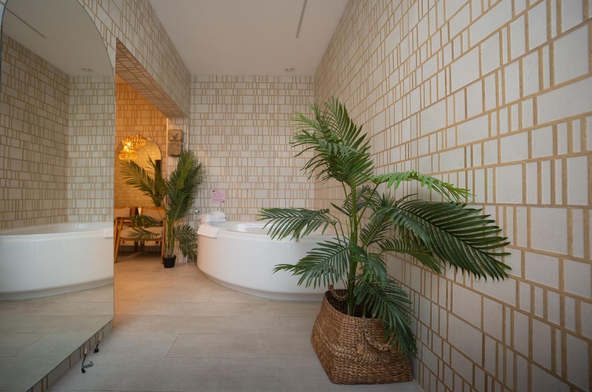 Estate Spa Boutique Hotel - Adults Only Rechovot Exteriör bild